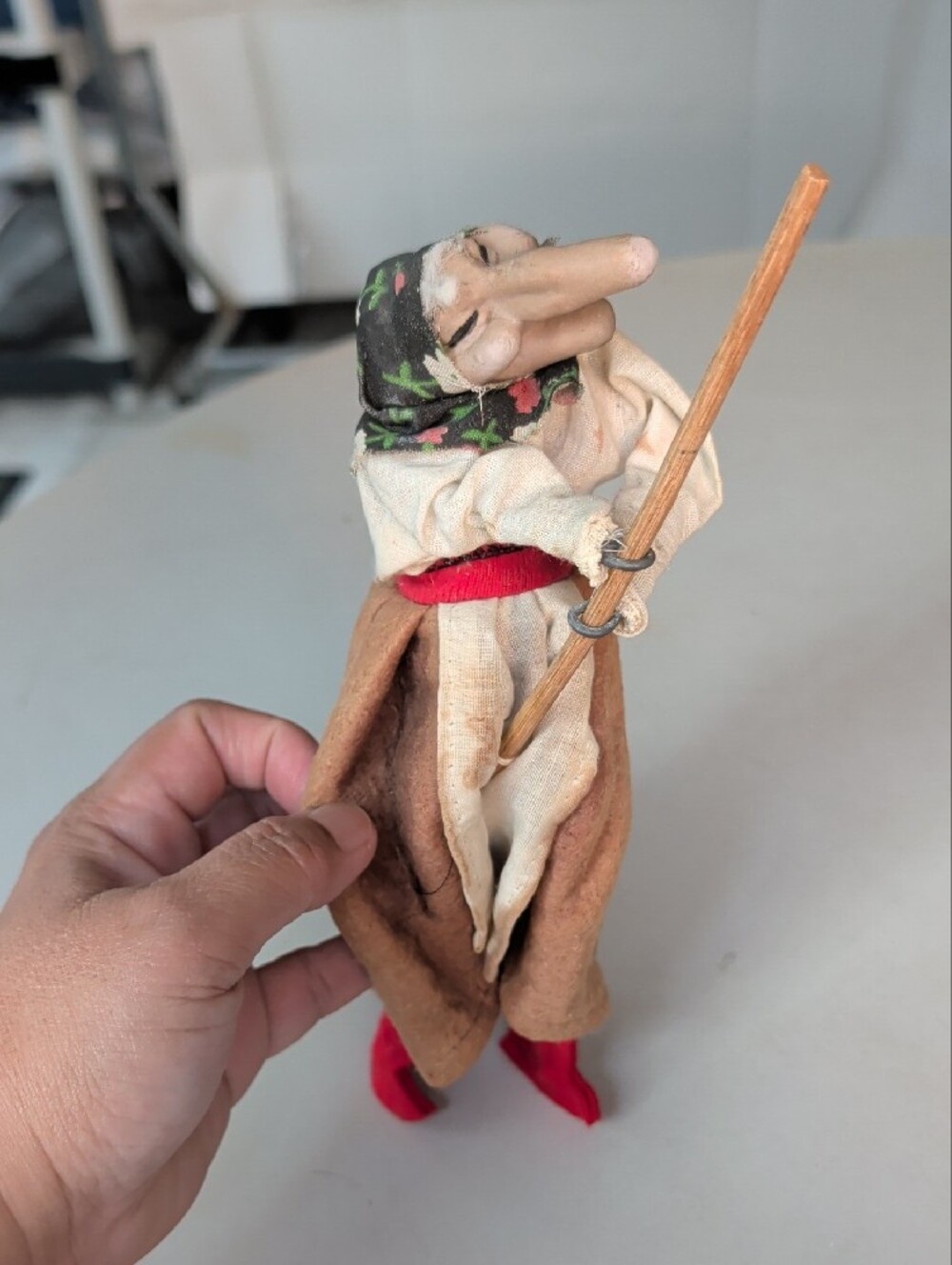 VTG Witch W/ Stick Folk-Style Beige Red Decorative Holiday Ornament Halloween - Picture 2 of 7